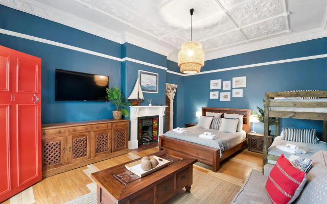Manly Waves Studios & Apartments