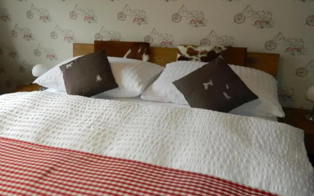 Panoramarestaurant Hotel Roggerli – Guest Rooms – Hergiswil