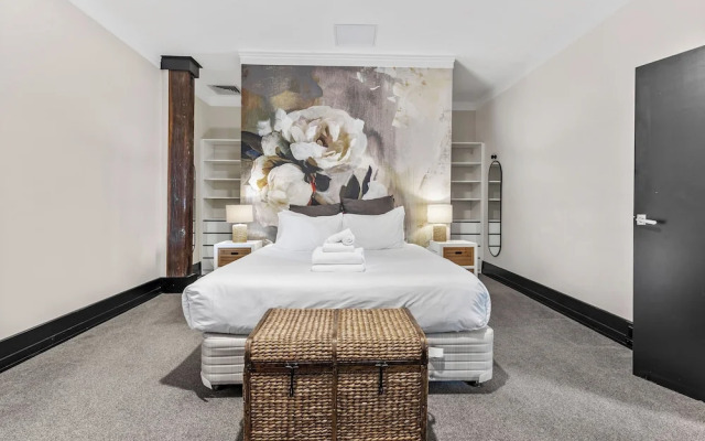 Spacious 2Br In Cbd Pool Gym Parking