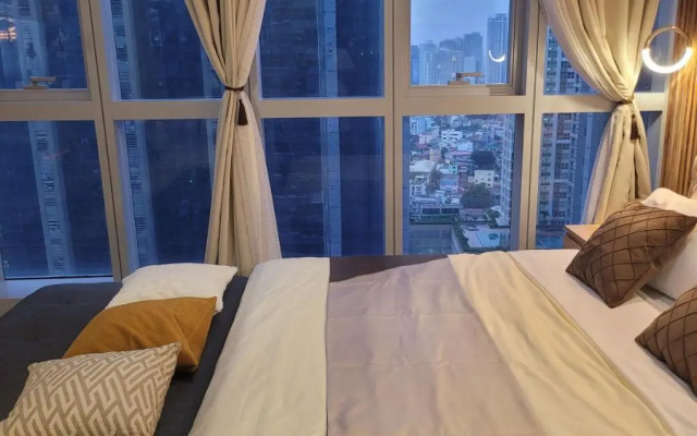 Staycations Up Above 13 at Bgc