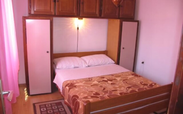 Apartment Božidar