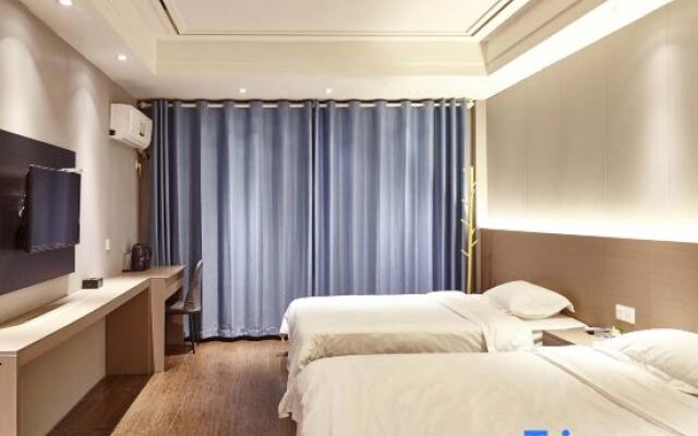 Zhangshu Huachen Hotel