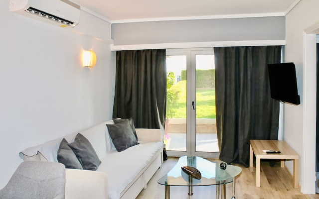 Beachside Retreat in Glyfada