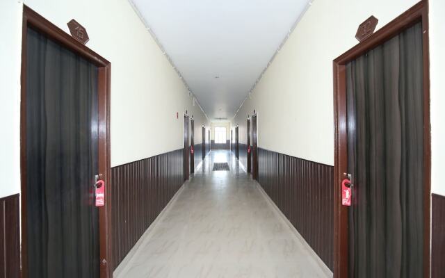 Capital O 11708 Near LPU