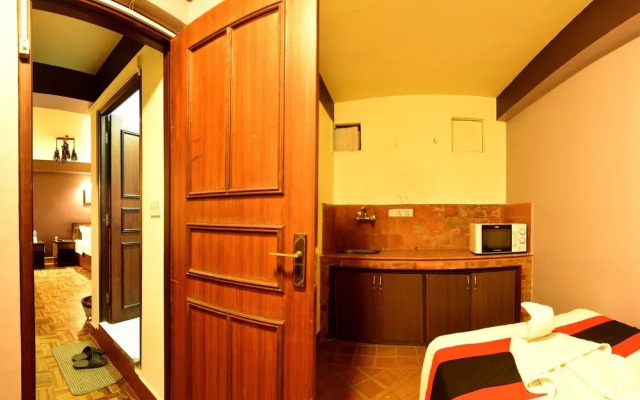 Vajra Guest House & Restaurant