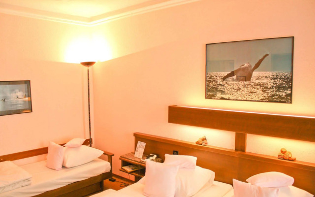 ROESLI Guest House