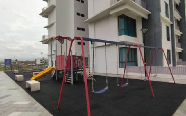 191 Cozy CasaKayangan 3BR by Grab A Stay