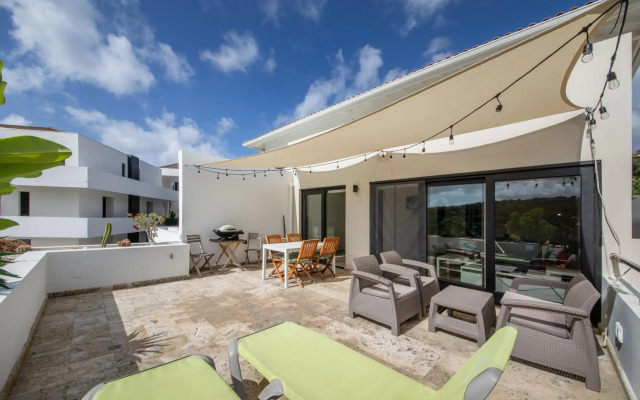 Blue Bay - Green View