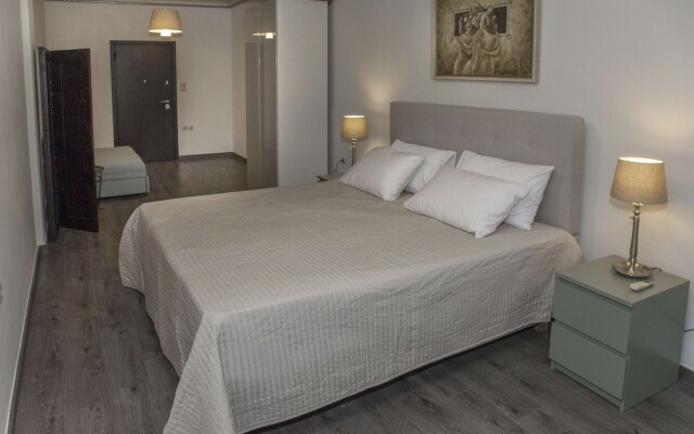 Superb Flat Close to Ancient Agora by GHH