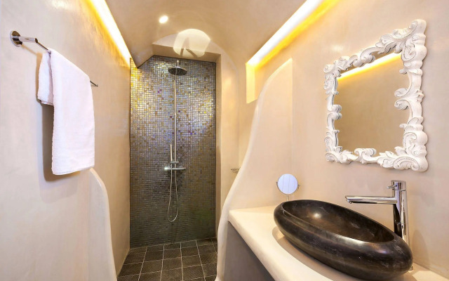 Santorini Secret Premium