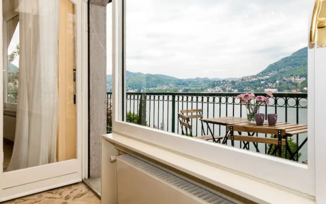 JOIVY Garden Oasis: 1BR Apt w/ Balcony & Parking
