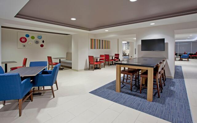 Holiday Inn Express & Suites Austin Downtown - University by IHG