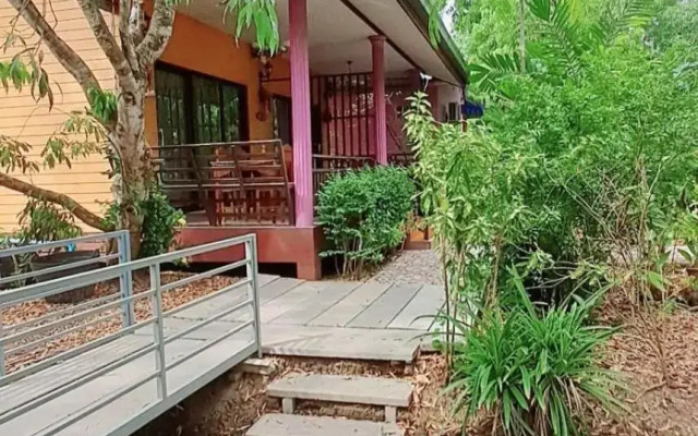 Warakorn Baansuan - Amphawa