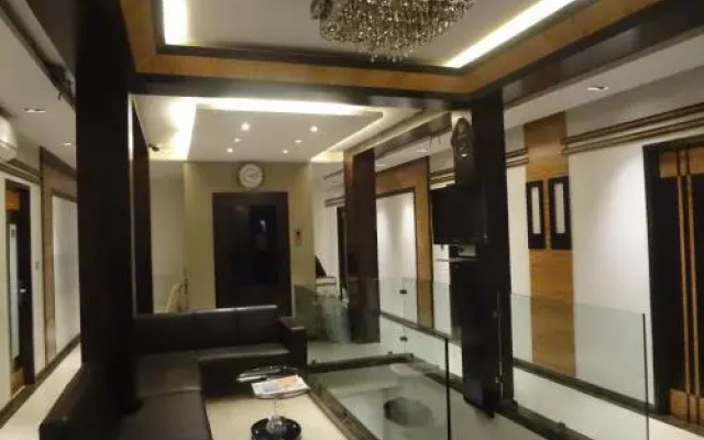 Hotel Causeway