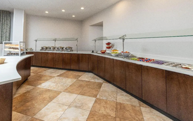 Holiday Inn Hotel & Suites Memphis - Wolfchase Galleria by IHG