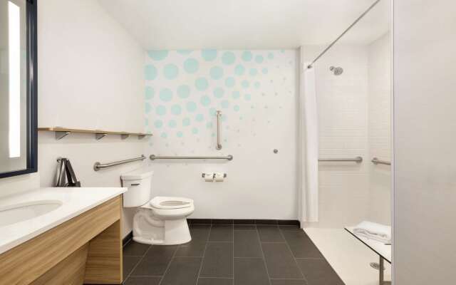 Tru by Hilton Meridian Boise West ID