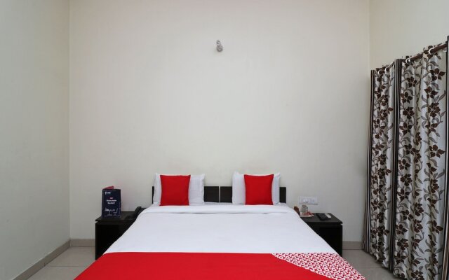 OYO 14161 Hotel ASDR