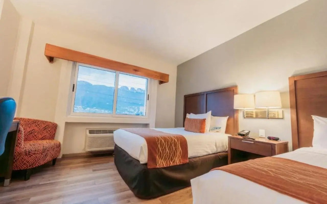 Comfort Inn Monterrey Valle