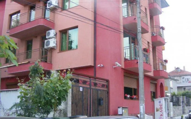 Red House Family Hotel