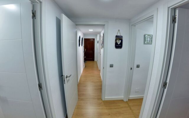 Apartamentos Vela y Serna - WONDERSTAYS