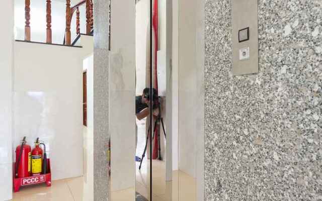 Marine Hotel & Apartment