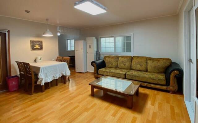 Park Youth Hostel & Guesthouse