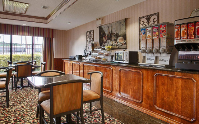 Best Western Lindale Inn