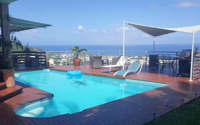 Apartment With 2 Bedrooms in Saint-paul, With Wonderful sea View, Pool