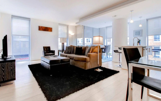 Global Luxury Suites at Chinatown