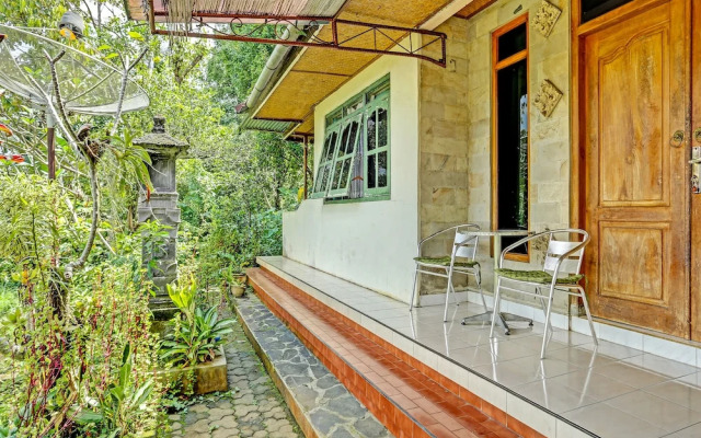 OYO Homes 91094 Desa Wisata Banyuatis