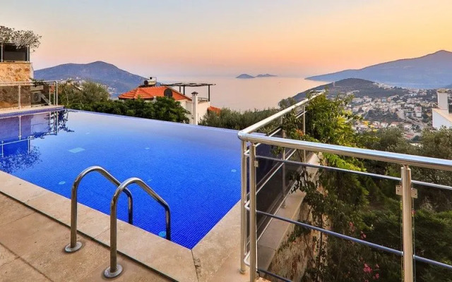 Villa Blue Harmony