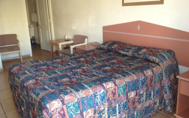 Redwood Motel