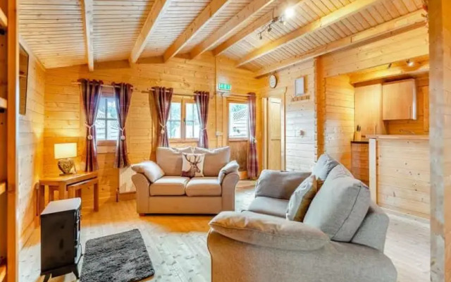 Lochinvar - Clydesdale Log Cabin with Hot Tub