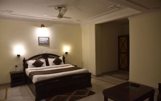 OYO 10432 Hotel Swaran Palace