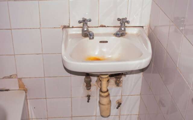 Moye Hotel Sagamu