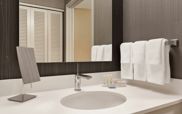 Courtyard by Marriott Topeka