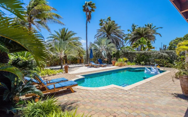 Golfcourse Tropical Guest House Private Pool in Tierra del Sol!