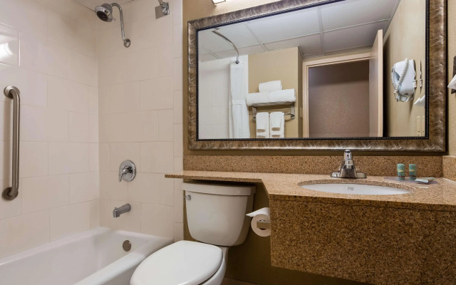 Best Western Crossroads Of The Bluffs