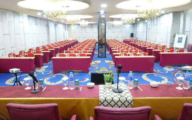 Sapphire Sky Hotel BSD City