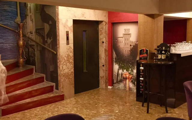 Lucid Otel
