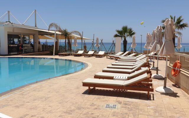 Piere Anne Beach Hotel