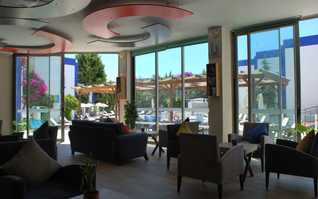 Serpina Hotel - Adults Only