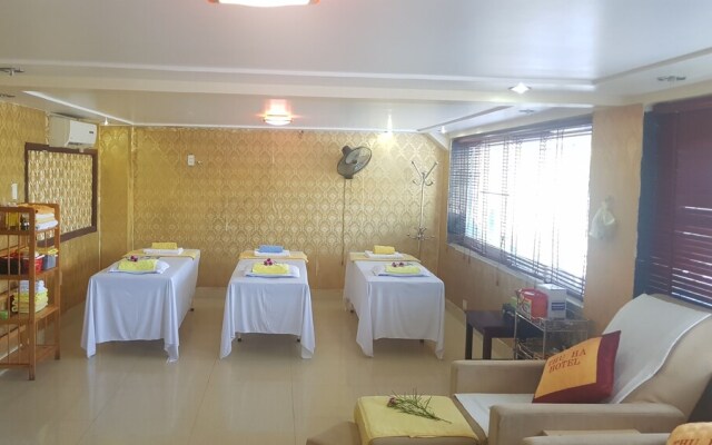 Thu Ha Hotel Catba