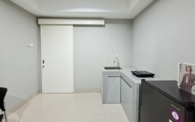 Restful Monochrome Studio At Apartment The Ayoma