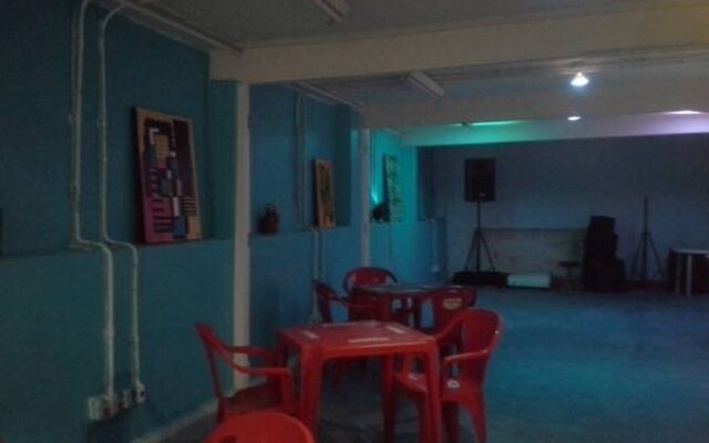 BananaZ Hostel