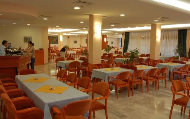 Hotel Makpetrol Struga