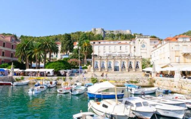 Apartment In Hvar Town With Sea View Terrace Air Conditioning W lan