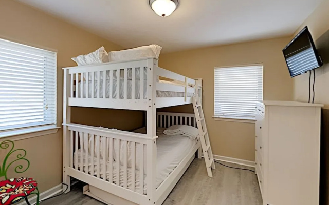 La Favorita by Southern Vacation Rentals