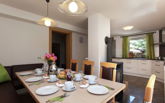 Chic Chalet near Ski Area in Bramberg am Wildkogel