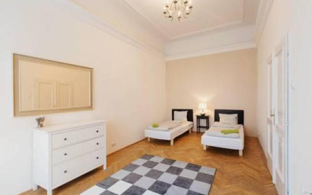 Living Budapest Apartment - Régi Posta Utca